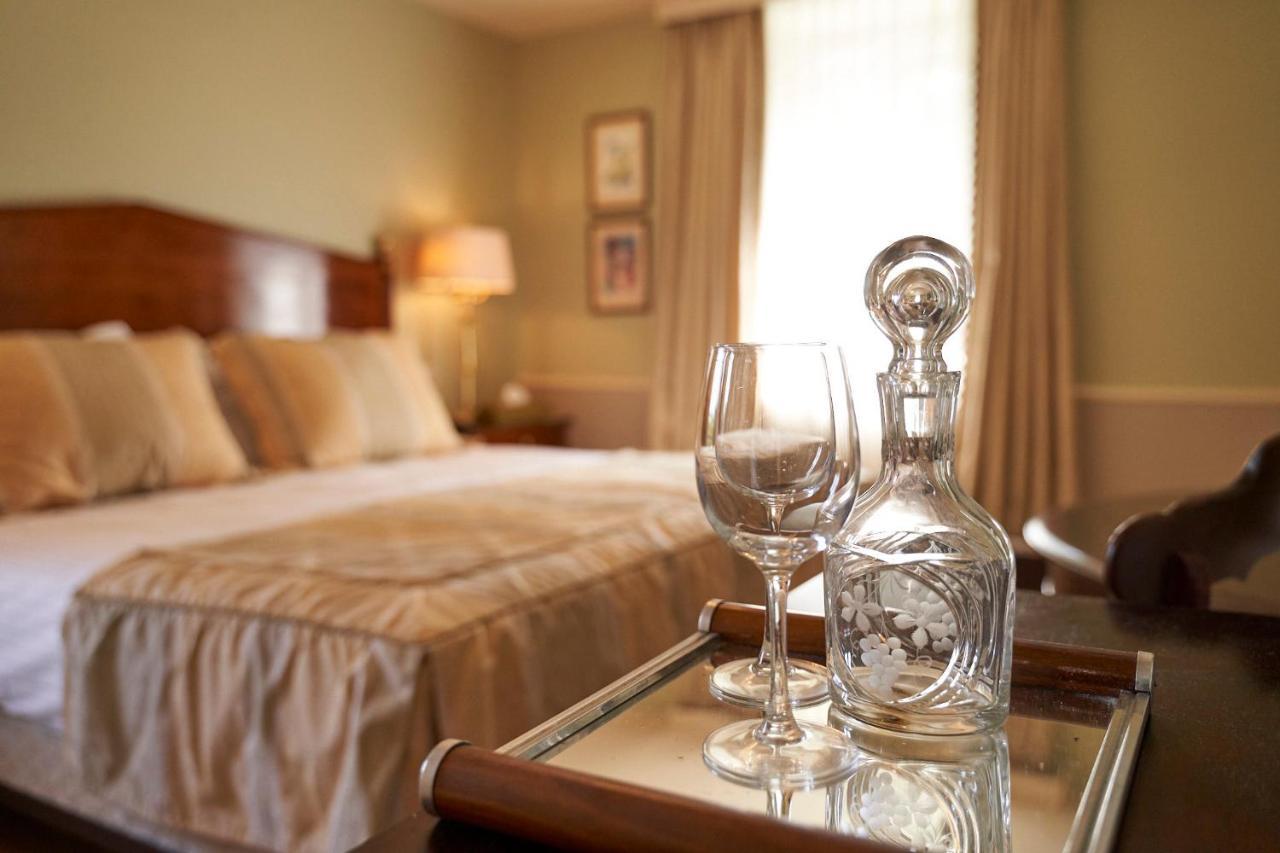 Hotel Les Contes De Bruyeres Servieres-le-Chateau 外观 照片